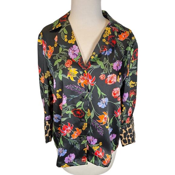 Who What Wear Black Floral Satin Button-Down Blouse – Size Small NWOT Wide Cuffs - Picture 10 of 10